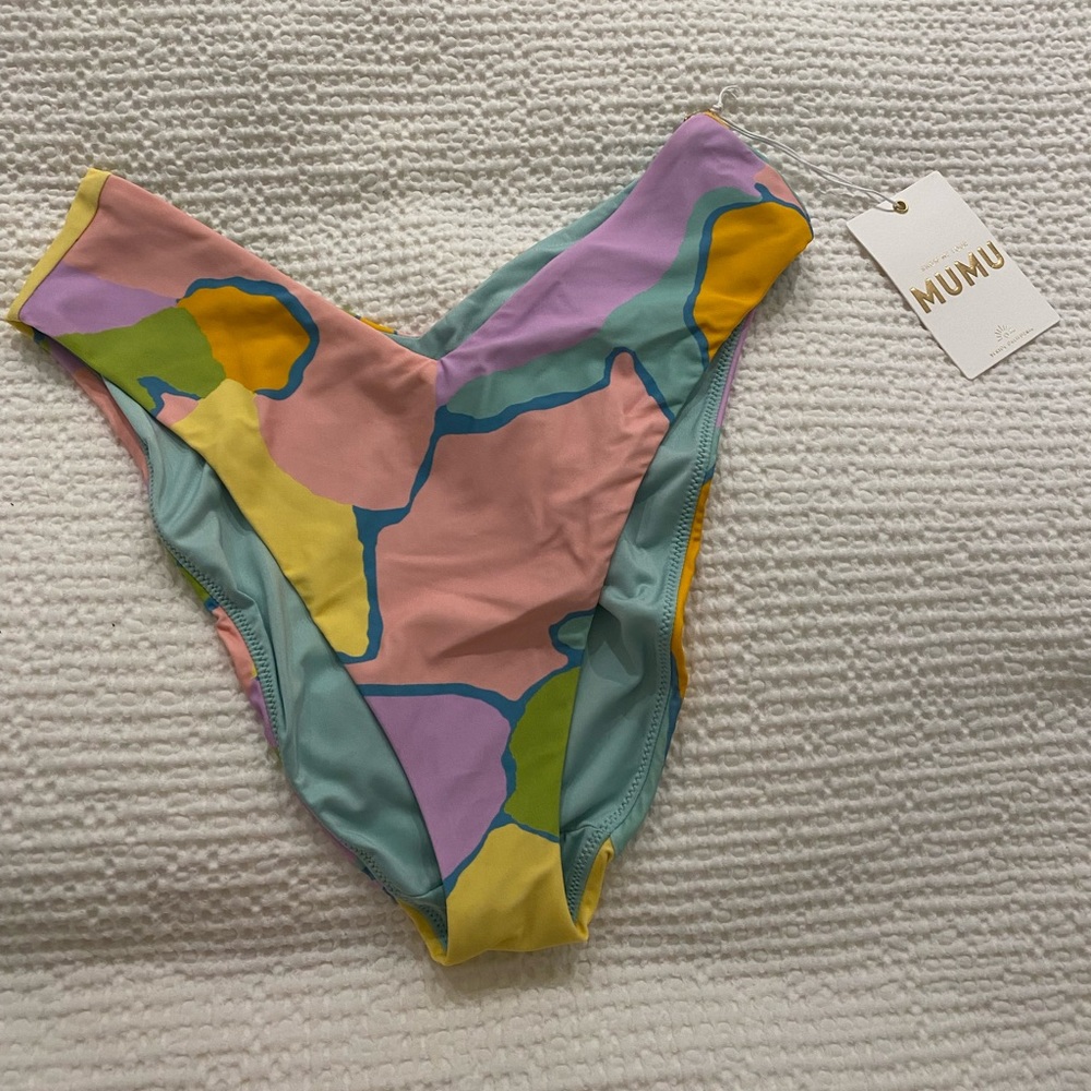 NWT Show Me Your MuMu beach bottom - size Medium
